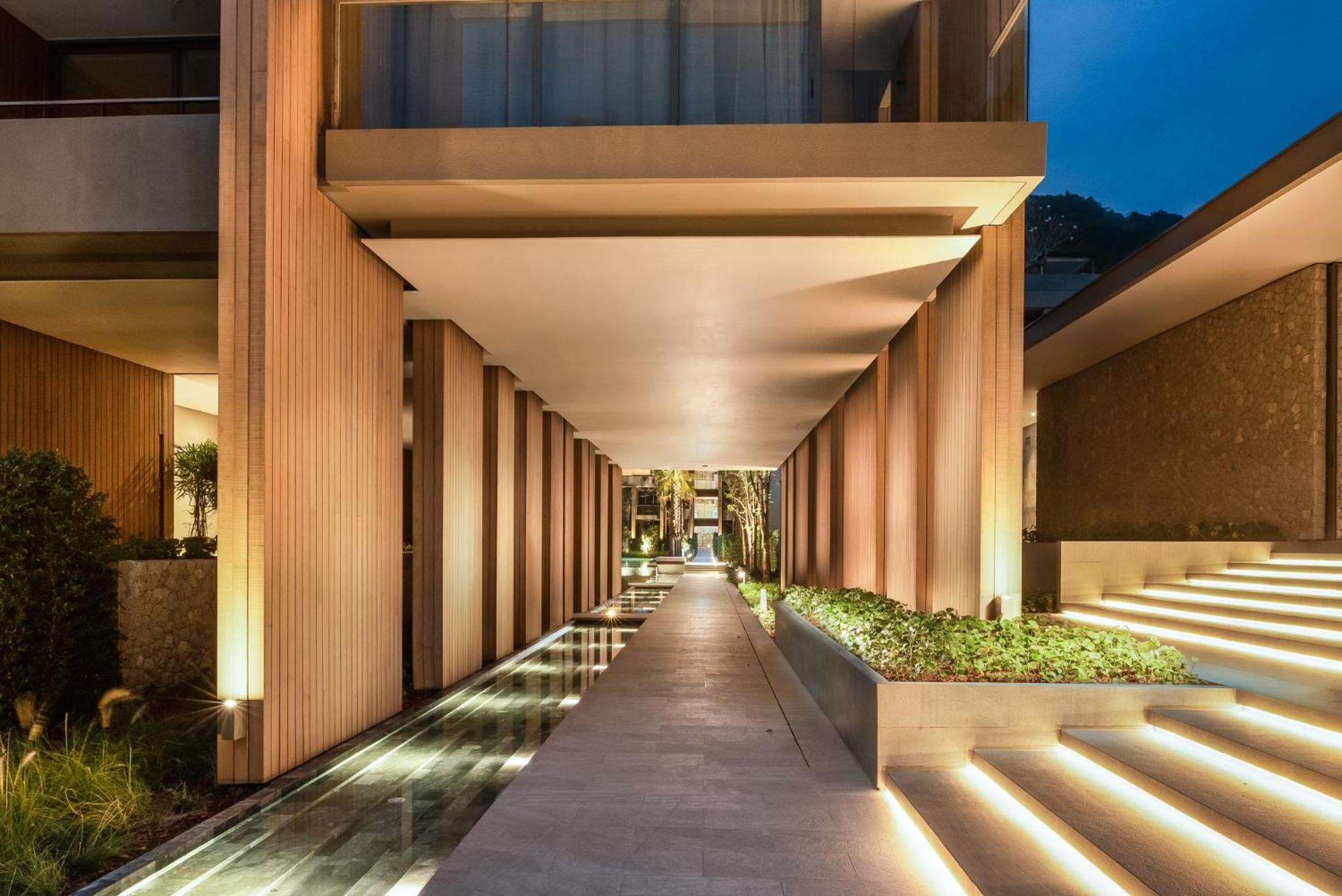 Twinpalms Montazure Phuket Hotel Exterior photo